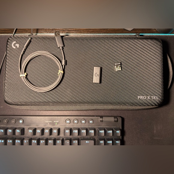 Logitech Gaming Keyboard - Picture 2 of 2